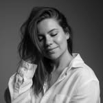 Carla Camargo